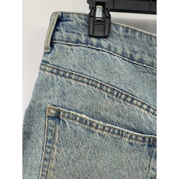 H&M Women's Light Blue Denim Cuffed Five Pocket Shorts SZ 12 - Picture 5 of 10